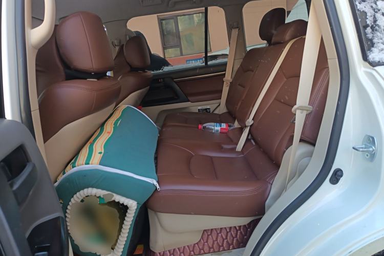 Used Toyota Land Cruiser 2019 4.0L Iron Wheels Refrigerator with Electric Base Basic Version—Middle East

