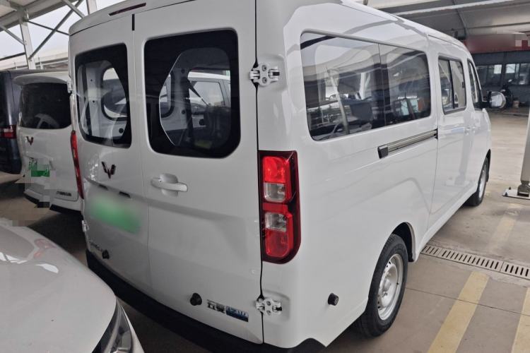 Used Wuling Yangguang 2025 Model 400km Bus Edition—Comfort Edition

