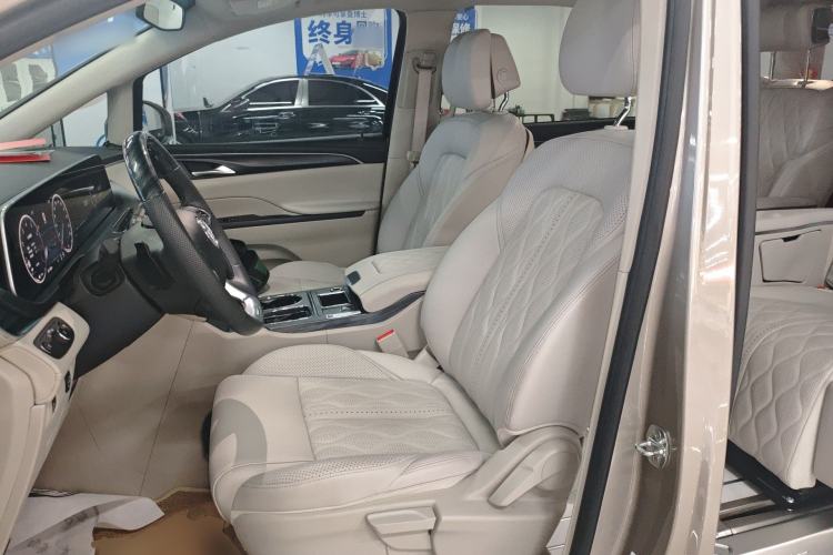 Used Buick GL8 2022 ES Landtrek 653T Comfort Edition