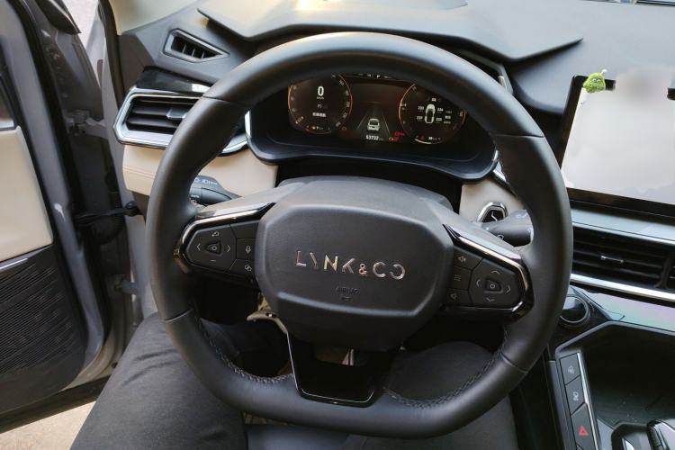 Used Lynk & Co 06 EM-P 2022 PHEV 84 km Range Pro Version