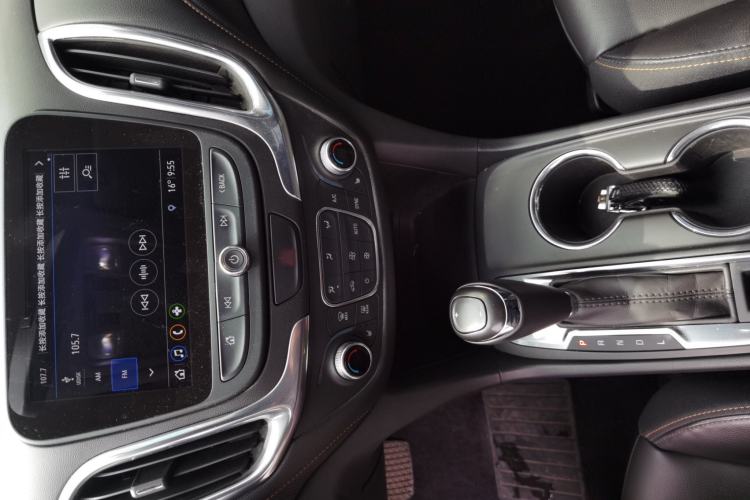 Used Chevrolet Equinox 2019 535T Automatic YuJie Edition China V Standard Audio And AC Panel