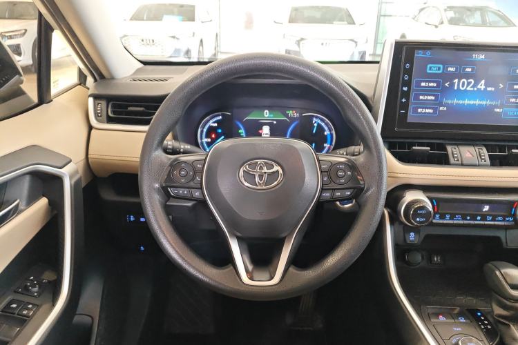 Used Toyota RAV4 2020 Dual-Engine 2.5L E-CVT Four-Wheel Drive Elite Edition Steering Wheel