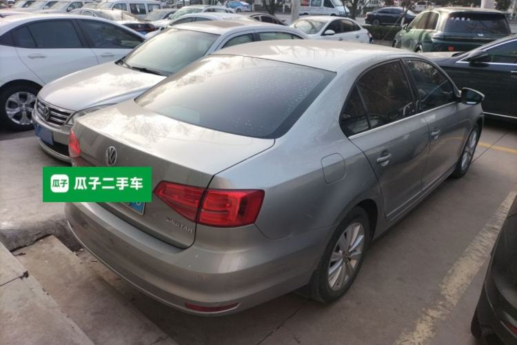 Used Volkswagen Sagitar 2015 1.6L Automatic Comfort Model
