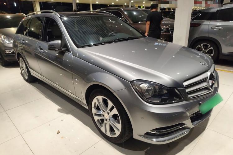 Used Mercedes-Benz C-Class 2011 C 200 Fashion Travel Edition