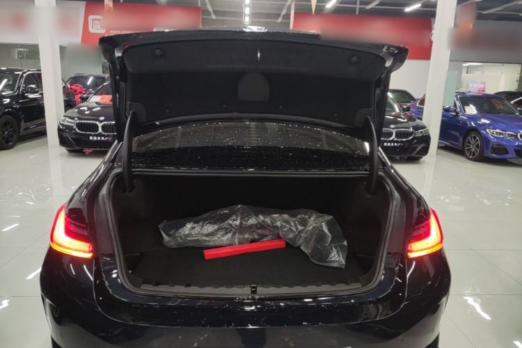 Used BMW i3 2023 eDrive 40 L Midnight Sports Package
