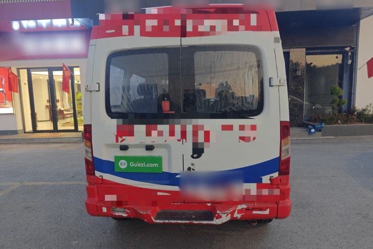 Used SAIC MAXUS Xintu V80 2018 2.5T 6-Speed Manual Aoyuntong Short Wheelbase Mid-Height 5-6 Seater
