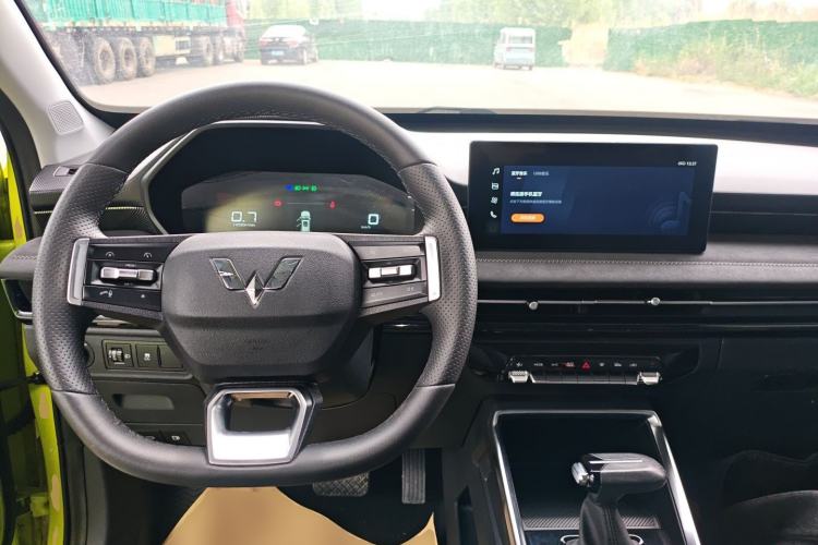 Used Wuling Alvez 2022 1.5L CVT Comfort Edition Center Console