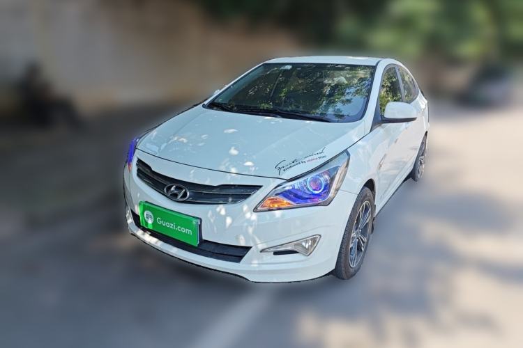 Used Hyundai Verna (older generation) 2014 1.4L Manual Smart GLS Trim
