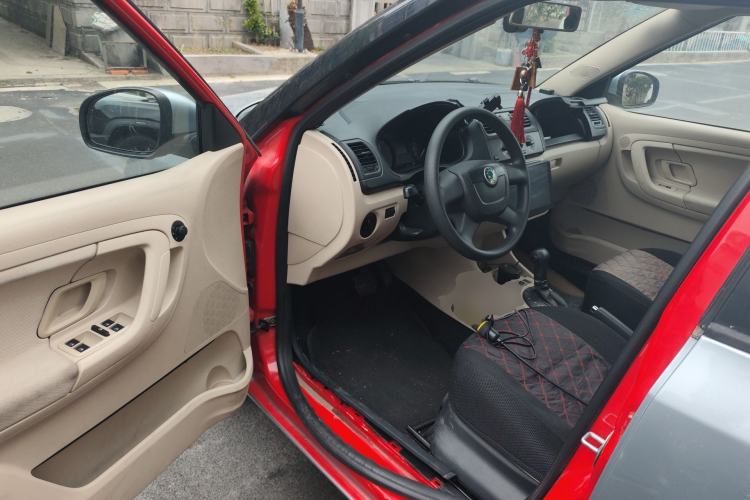 Used Skoda Fabia 2012 1.4L Automatic Crystal Edition Driver Seat