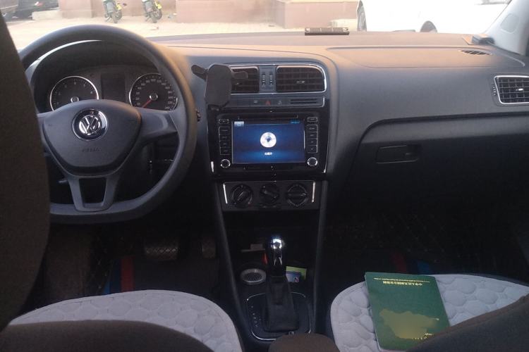 Used Volkswagen Polo 2014 1.6L Automatic Comfort Edition
