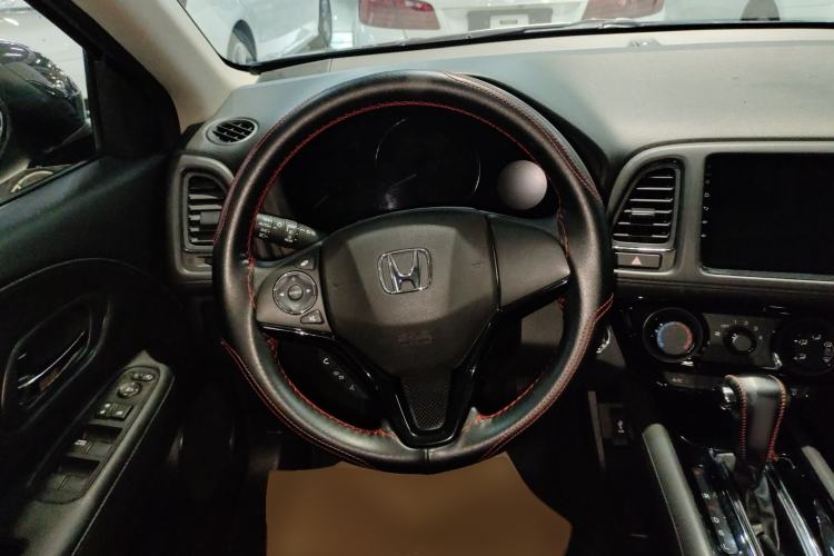 Used Honda Vezel 2019 1.5L CVT Luxury Model China VI Steering Wheel