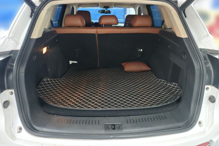 Used Hanteng X7 2016 1.5T Manual Luxury Version Trunk