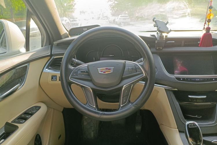 Used Cadillac XT5 2017 Anniversary Edition 25T Tech Model