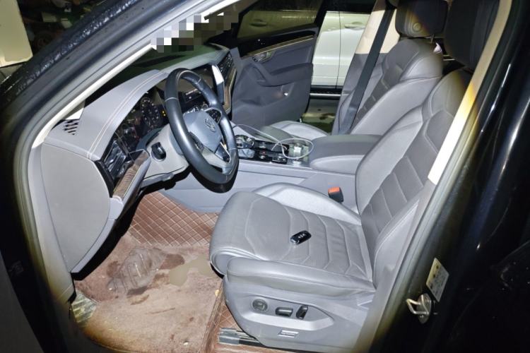 Used Volkswagen Touareg 2022 2.0 TSI RuiShang Edition Left Front Seat