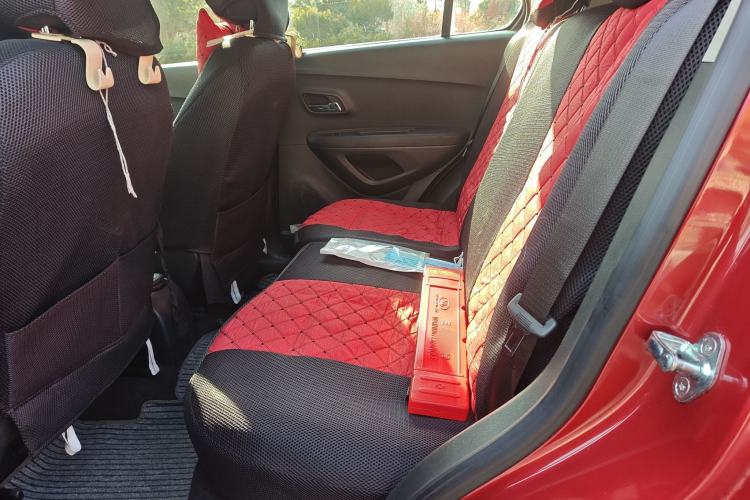 Used Chevrolet Trax 2016 1.4T Manual Two-Wheel Drive Comfort Version with Sunroof Left Rear Seat