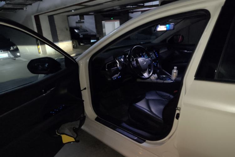 Used Toyota Camry 2019 Dual-Engine 2.5 HG Luxury Edition China VI Standard