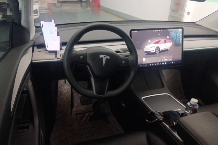 Used Tesla Model Y 2023 Rear-Wheel-Drive Version Steering Wheel