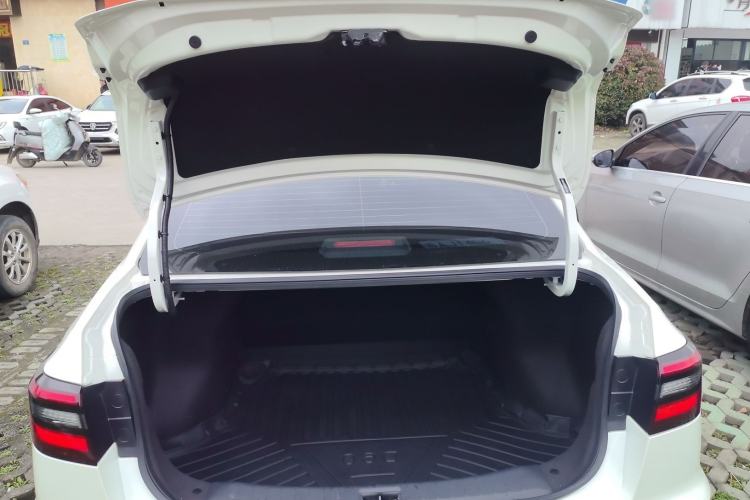 Used Venucia D60 2023 PLUS 1.6L XL CVT Yue Ling Edition
