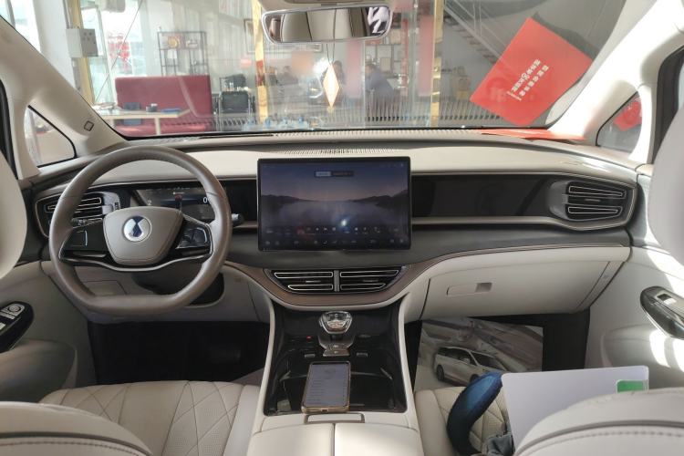 Used Denza D9 2022 DM-i 970 Four-Wheel Drive Flagship Model
