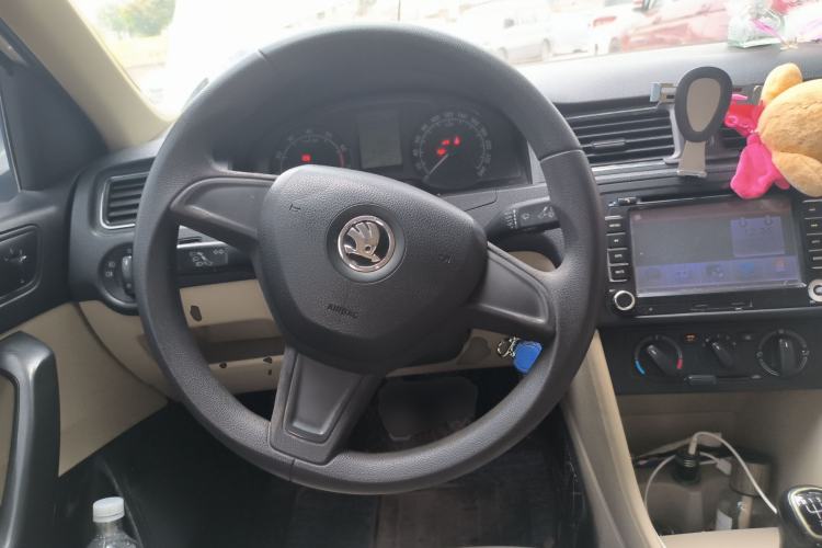 Used Skoda Rapid 2013 1.6L Manual Smart Selection Model Steering Wheel