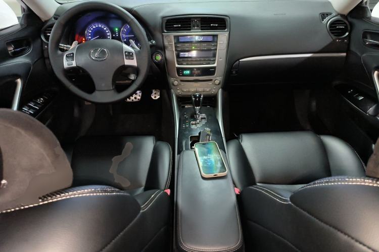 Used Lexus IS 2011 250 Sport Edition Center Console
