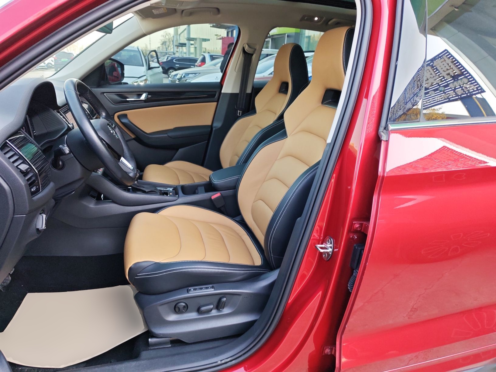 Переднее сиденье в автомобиле