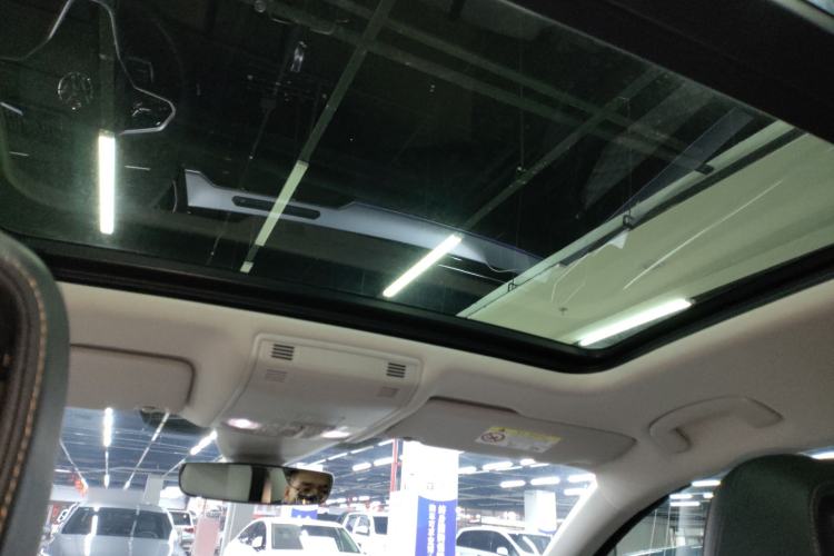 Used Volkswagen Magotan 2023 2 Million Units Commemorative Edition 330TSI DSG Luxury Version
