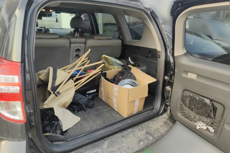 Used Toyota RAV4 2010 2.4L Automatic Deluxe Upgrade Edition Trunk