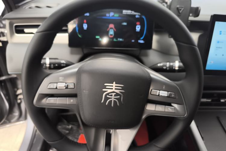 Used BYD Qin PLUS 2025 DM-i Smart Drive 55KM Leading Model Steering Wheel