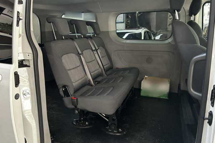 Used Iveco Fidato 2023 C30 Passenger Van 2.0T 93kW Manual Transmission Xingtu Edition Low Roof
