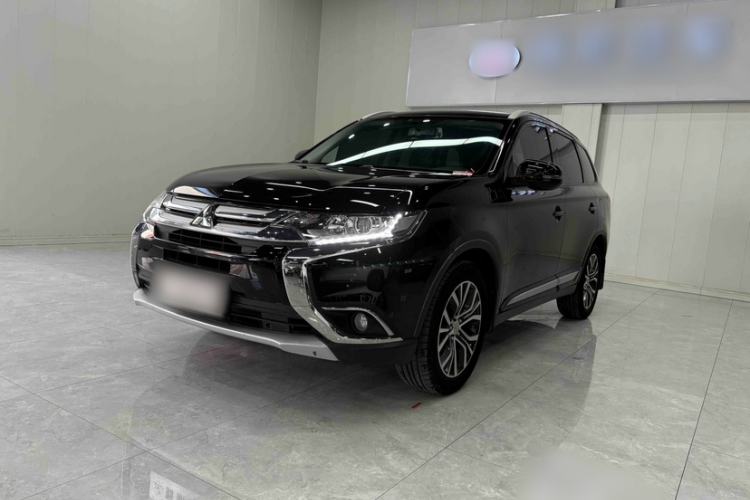 Used Mitsubishi Outlander 2018 2.0L Two-Wheel Drive Glory Edition 5 Seats Exterior 7