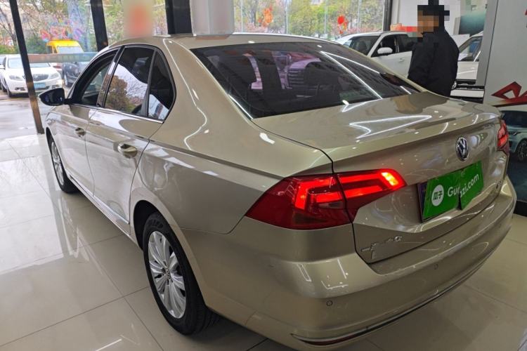 Used Volkswagen Bora 2017 1.6L Automatic Comfort Model Exterior 2