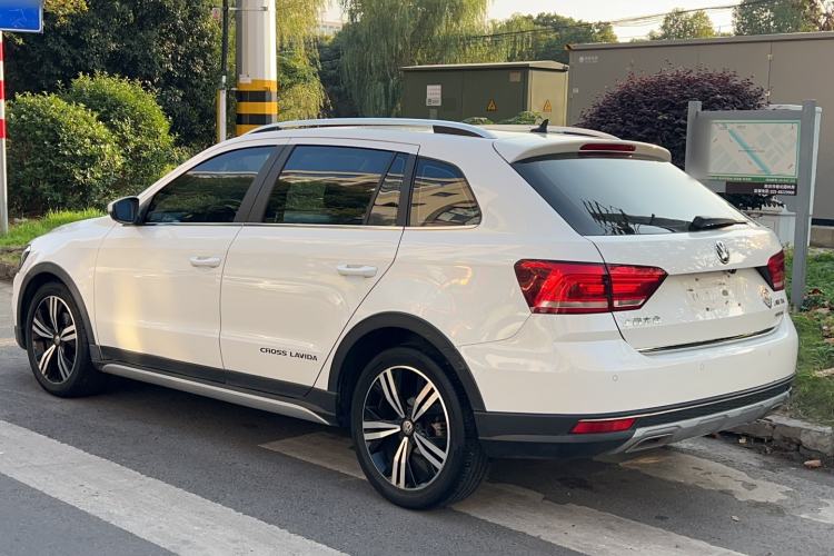 Used Volkswagen Cross Lavida 2017 230TSI DSG Luxury Edition
