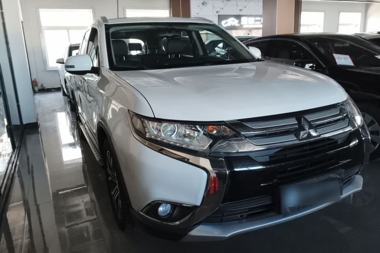 Used Mitsubishi Outlander 2017 2.0L Two-Wheel Drive Glory Edition 5 Seats