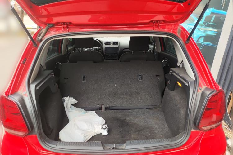 Used Volkswagen Polo 2016 1.4L Manual Fashion Model
