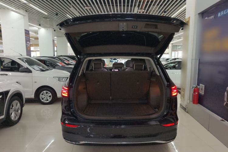 Used Volkswagen Viloran 2024 330TSI Business Edition Trunk