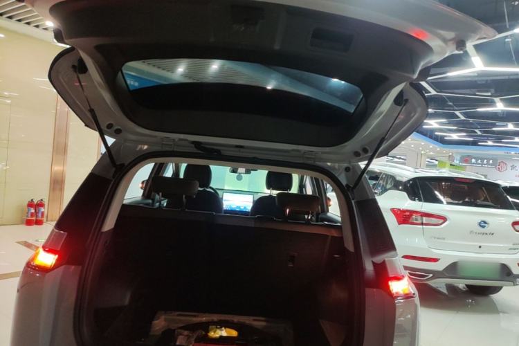 Used AION Y 2023 Younger Trunk