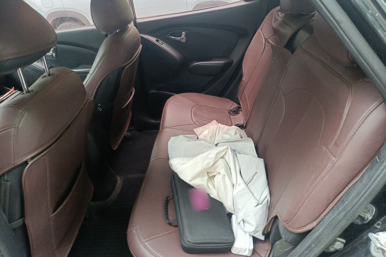 Used Hyundai ix35 2010 2.0L Automatic Two-Wheel Drive Elite Edition GLS Left Rear Seat