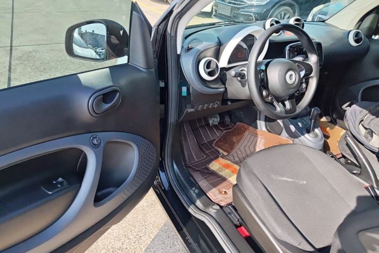 Used smart fortwo 2018 1.0L 52kW Hardtop Dynamic Version China V Driver Seat