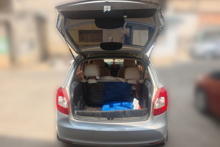 Used Skoda Fabia 2012 1.4L Manual Crystal Edition
