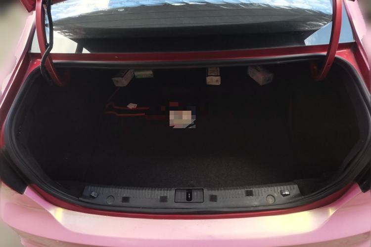 Used Roewe i6 2017 20T Automatic Flagship Edition Trunk