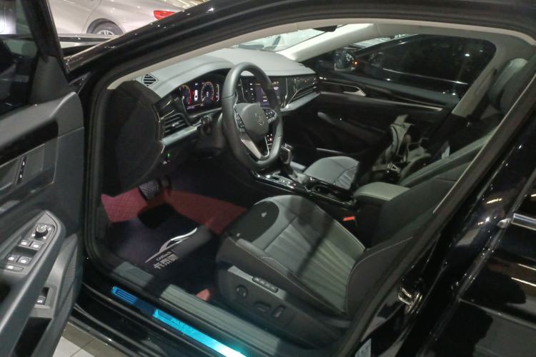 Used Volkswagen Passat 2025 Outstanding Model 330TSI Starry Elite Edition
