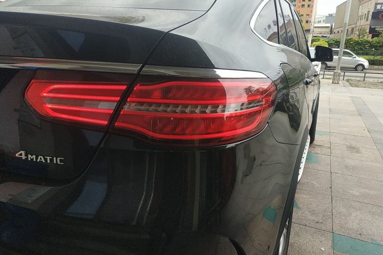 Used Mercedes-Benz GLE Coupe 2017 GLE 320 4MATIC Coupe SUV Right Rear Taillight