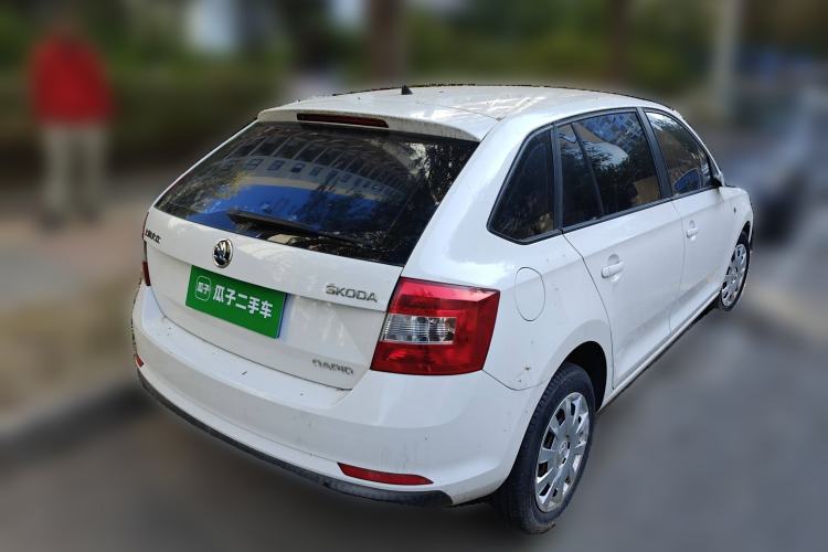 Used Skoda Rapid Spaceback 2014 1.6L Automatic Enjoyment Edition
