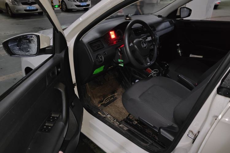 Used Volkswagen Santana 2016 1.6L Manual Fashion Edition