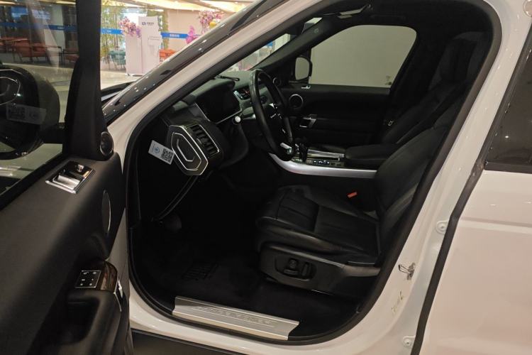 Used Land Rover Range SportNew Energy 2018 P400e Interior 3