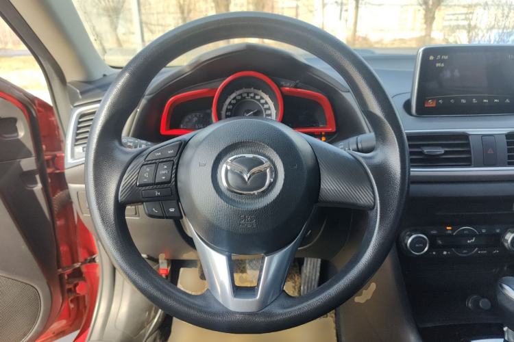 Used Mazda Mazda 3 Axela 2016 Sedan 1.5L Automatic Luxury Model
