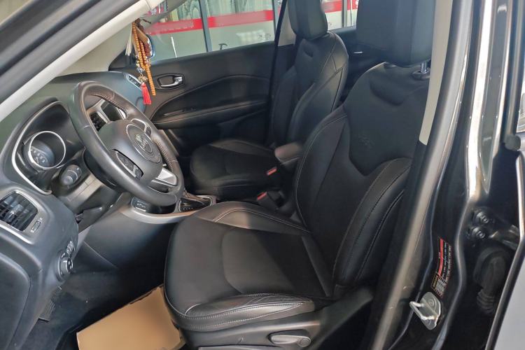 Used Jeep Compass 2017 200T Automatic Family Edition
