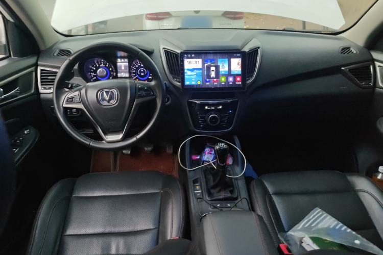 Used CHANGAN CS75 2014 2.0L Manual Leading Version China IV Standard
