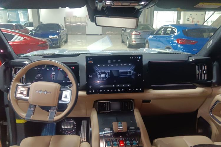 Used Formula Leopard 8 2025 Smart & Brave Flagship Edition 7 Seats
